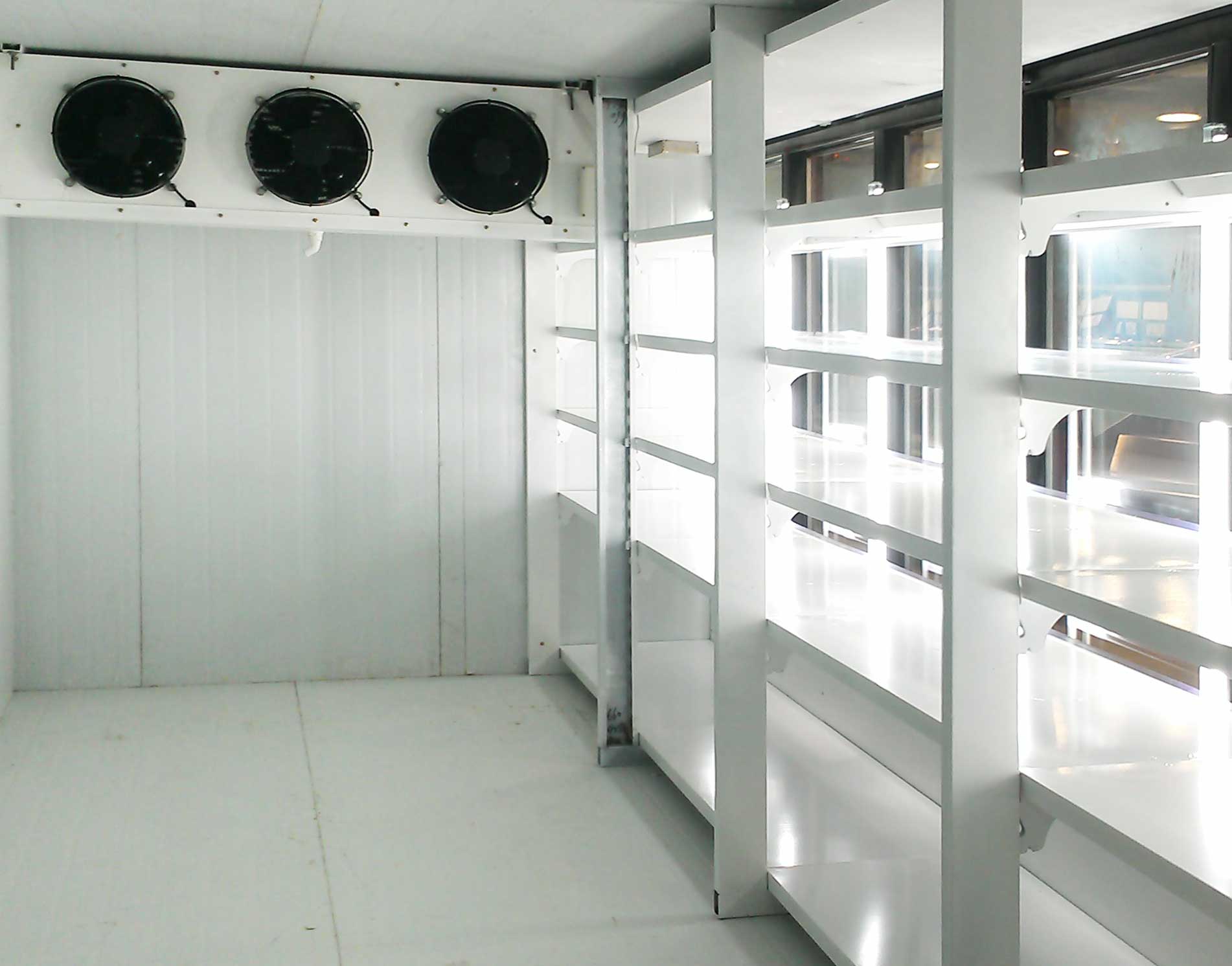 冷风机价格:“室内冰箱水族馆”提供新鲜的鱼类和蔬菜_no.1197